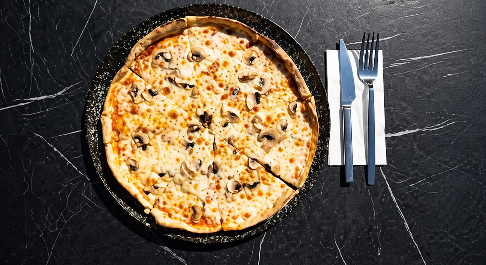 Fungi Mantarli Pizza